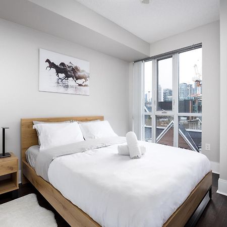Dwtn Condo Near Cn Tower! W/ Free Parking Τορόντο Εξωτερικό φωτογραφία