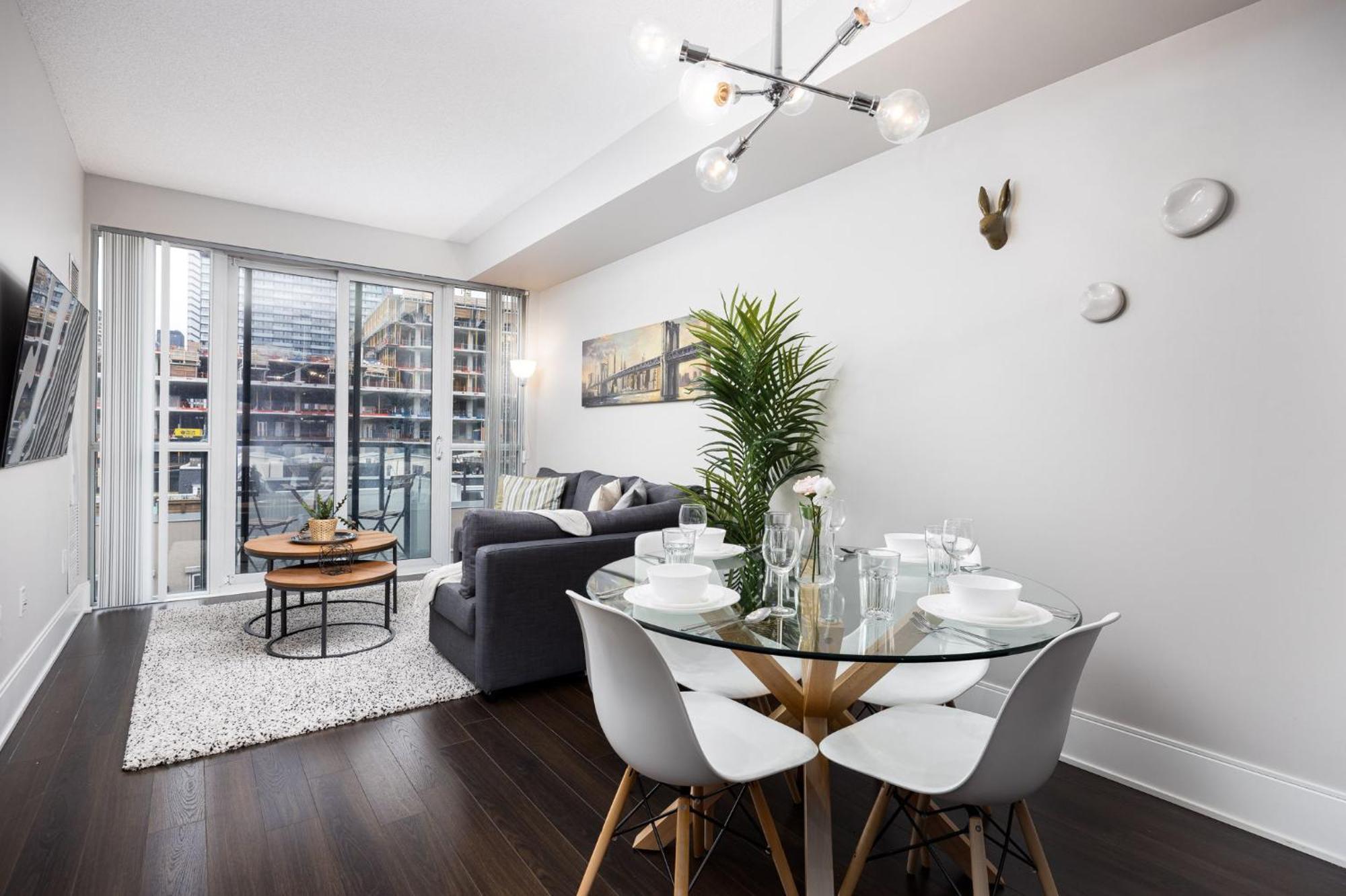 Dwtn Condo Near Cn Tower! W/ Free Parking Τορόντο Εξωτερικό φωτογραφία