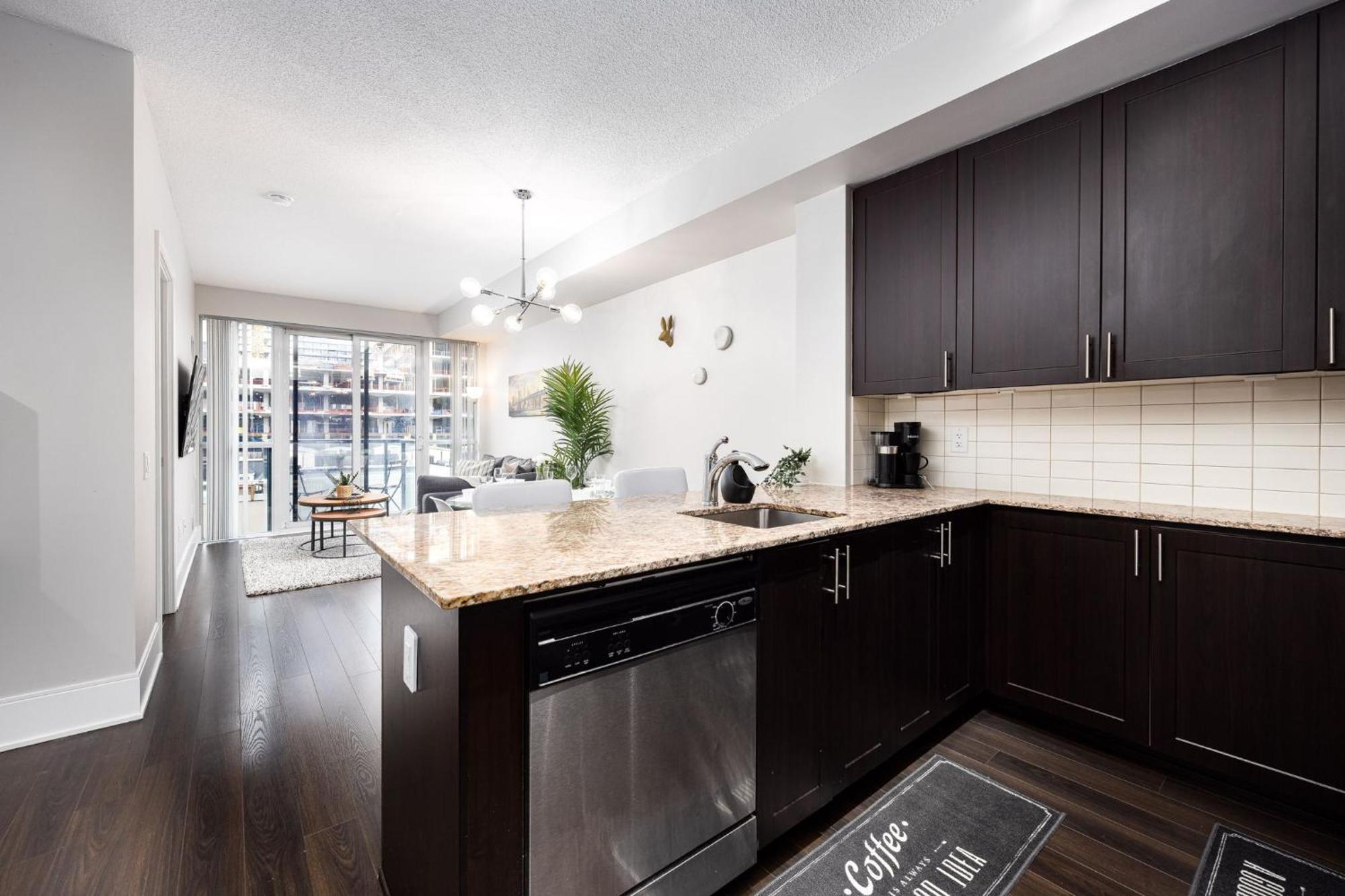 Dwtn Condo Near Cn Tower! W/ Free Parking Τορόντο Εξωτερικό φωτογραφία